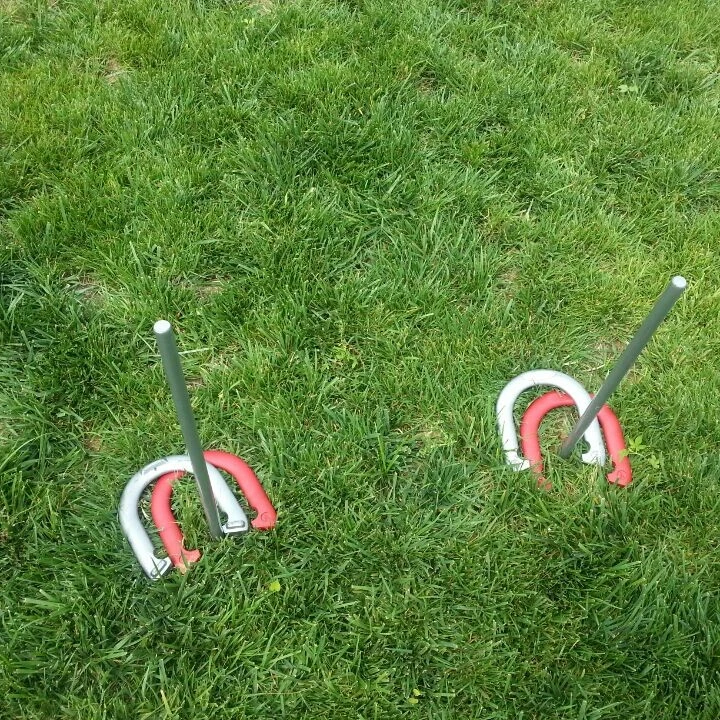 Set Of Sportcraft Horseshoes Pitching Game In Wooden Case