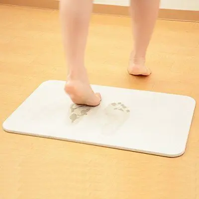 Colorful water absorbing bathroom mat quick dry diatomite bath mat