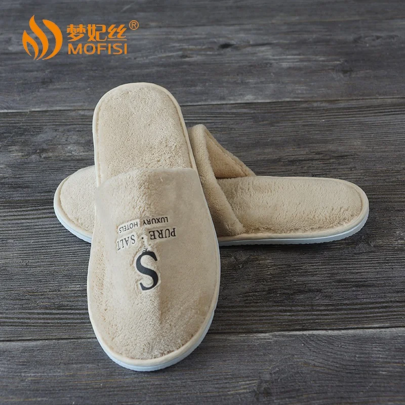 Wholesale cheap custom logo unisex personalized hotel slippers disposable