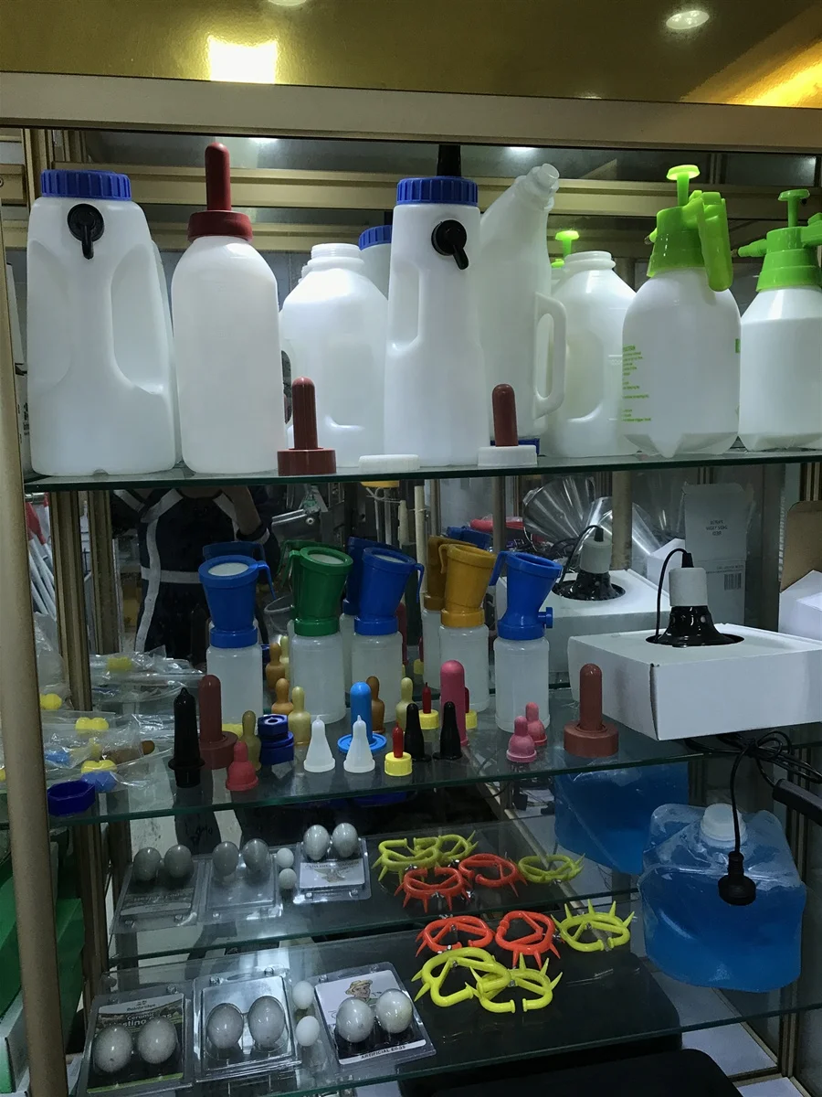 NL933 Hot sales plastic animal cattle feeding bottles for calf lamb sheep goat