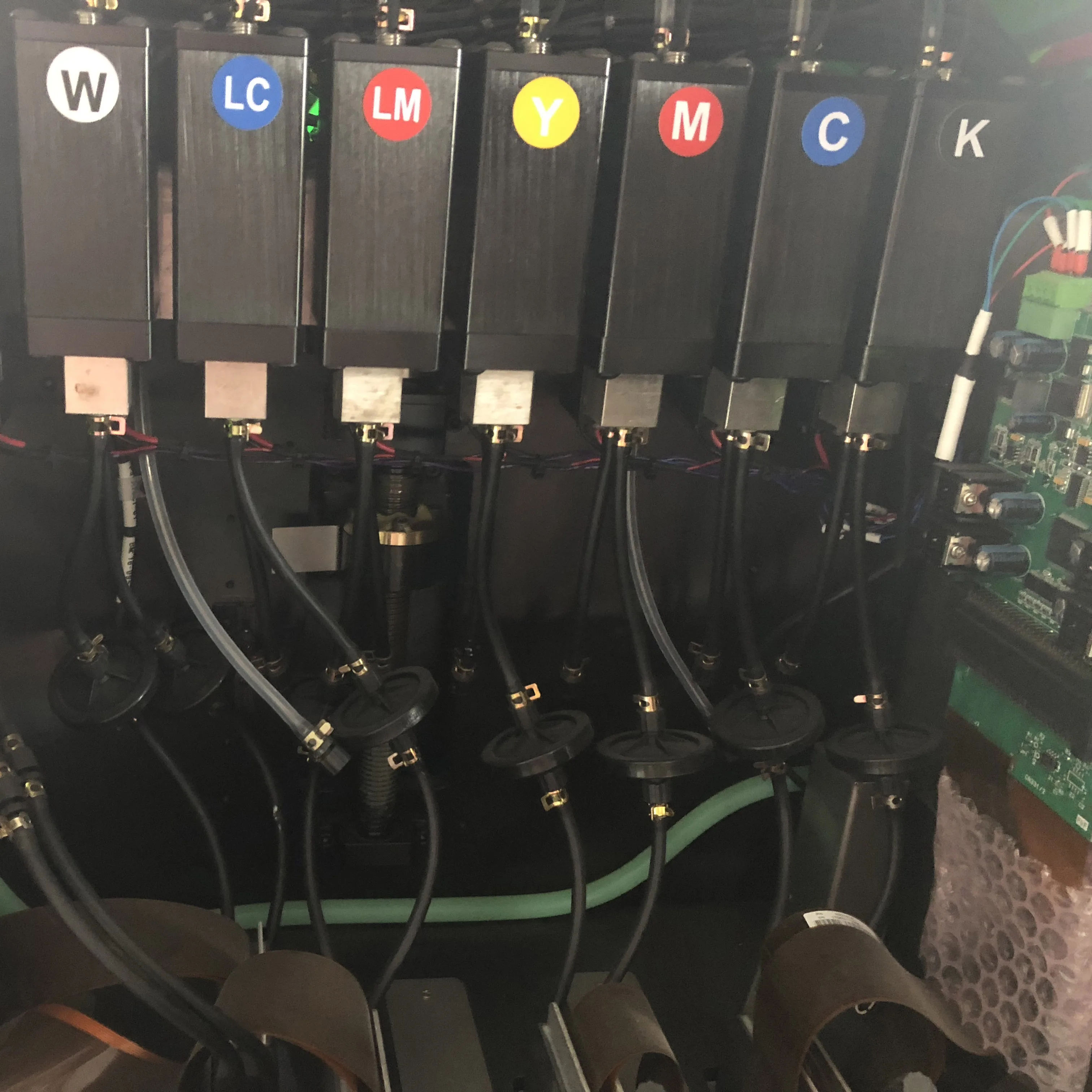 Large format flat bed LED UV inkjet printer with Ricoh gen5