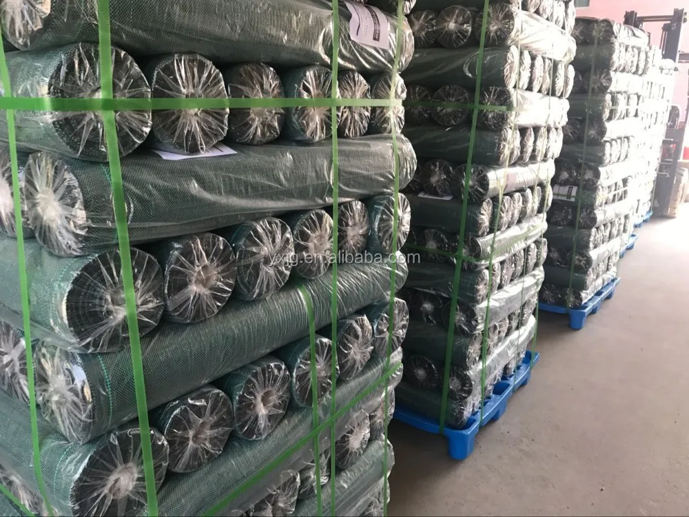 black weed mat with tram lines, 105 gsm, 5% uv treatment (8 year useful life)