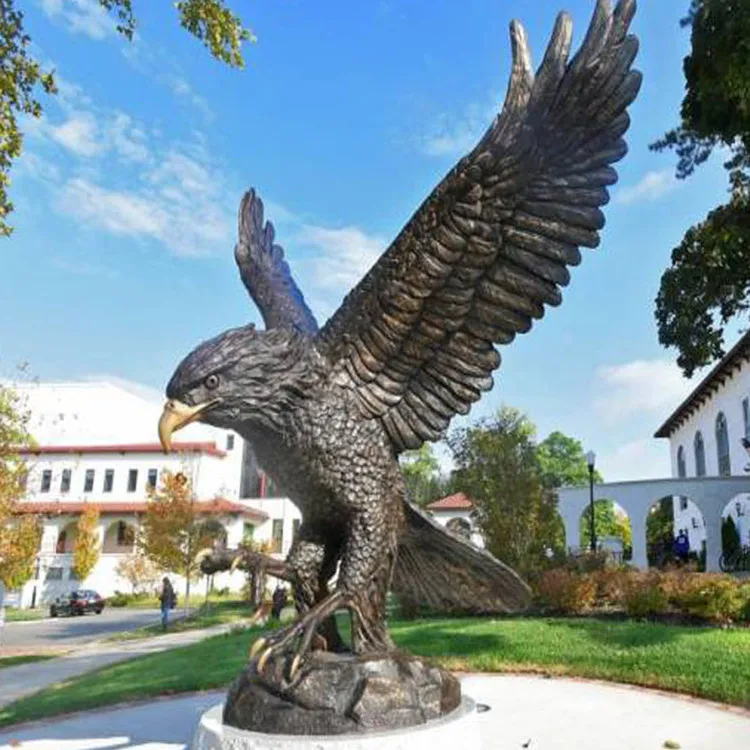 Life size animal statues resin eagle sculpture