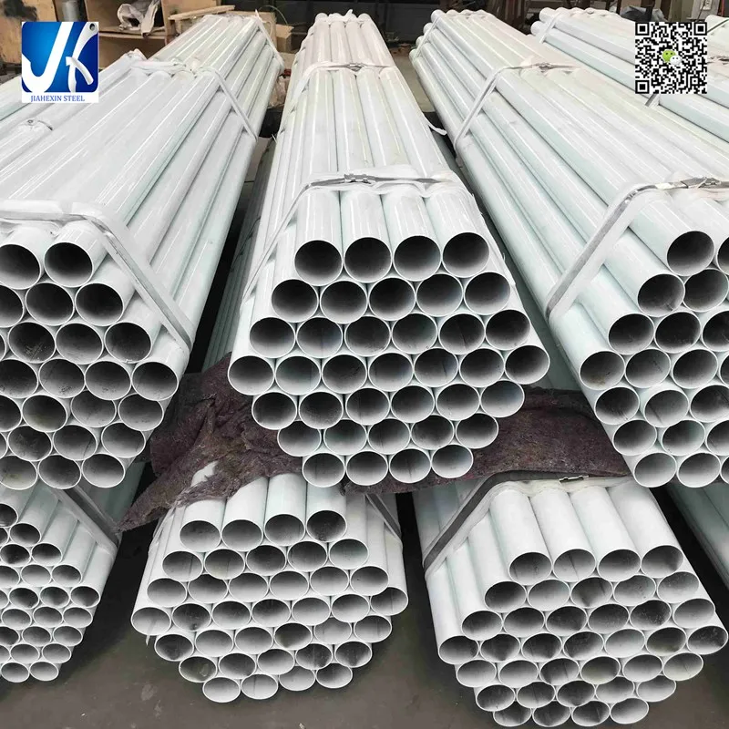 
Galvanized and Powder Coating Street Light Pole 