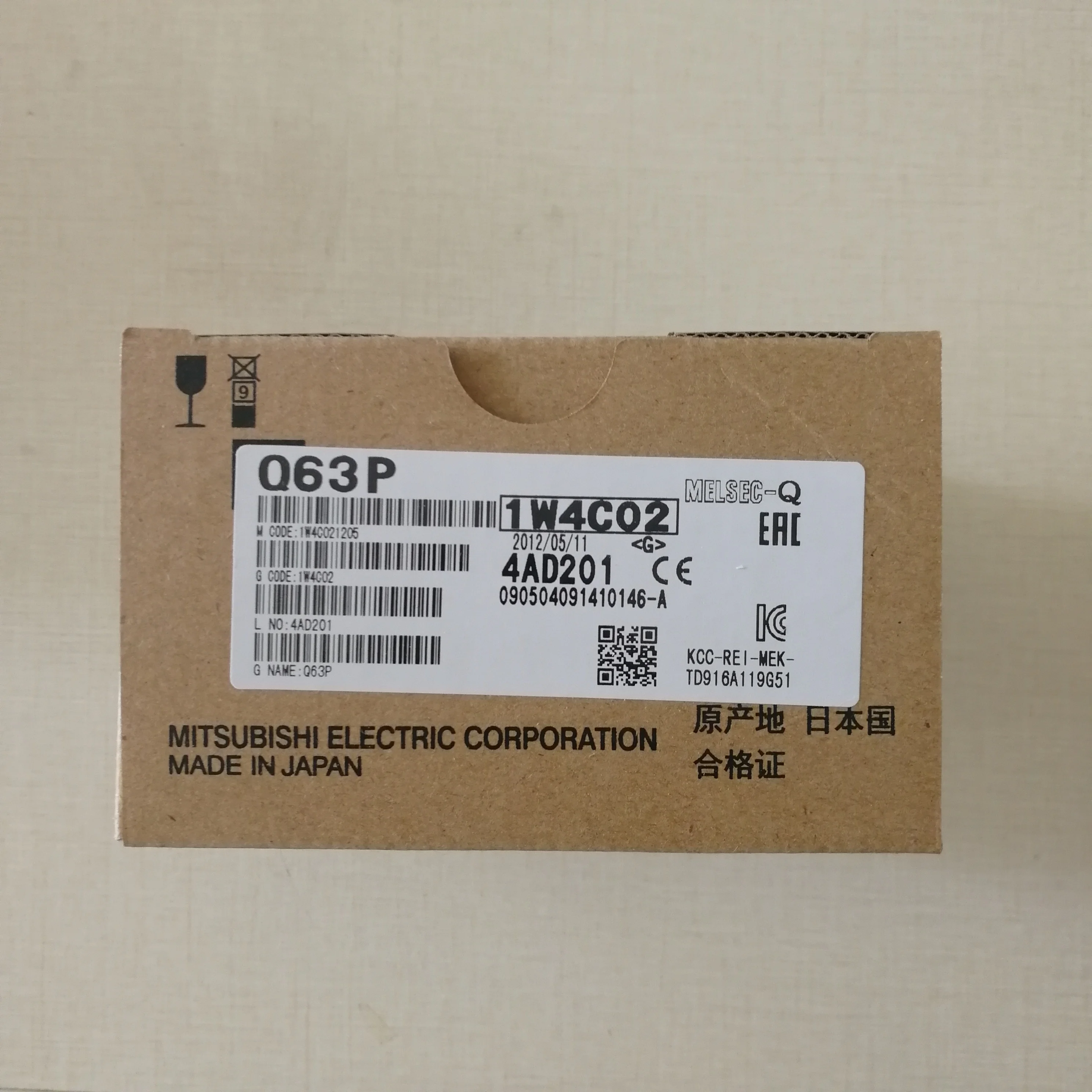 
Original and new PLC FX5U-32MT/ES 