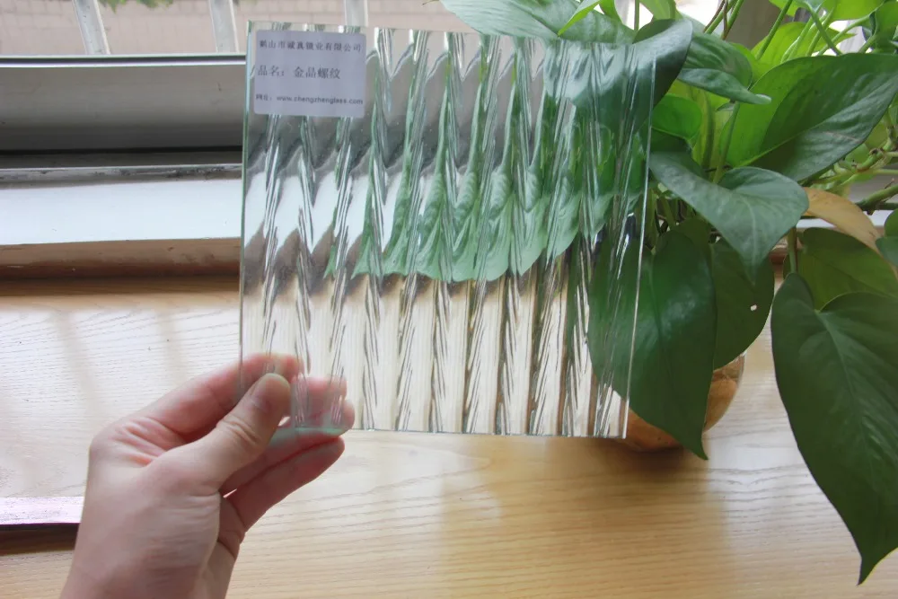 3-8mm clear and colored mirror fluted glass sheets patterned glass