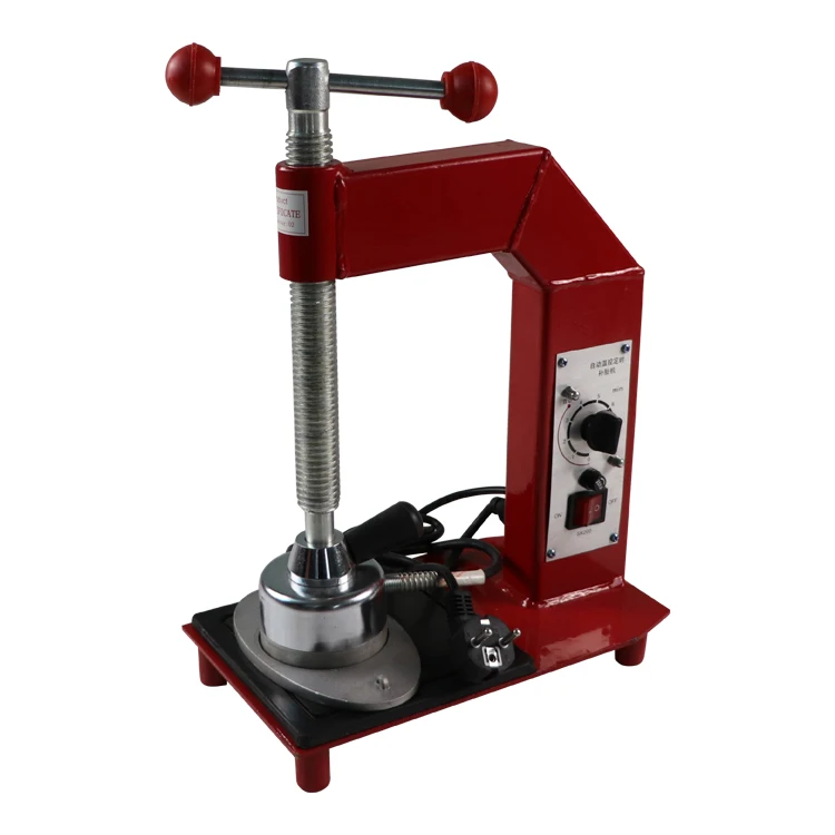 Lever punch tyre vulcanizing machine