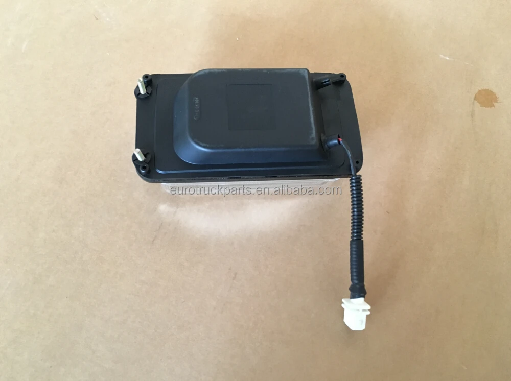 OEM 0028208656 Heavy Duty European Truck Body Parts Actros Mega MP1 Truck Plastic Left Fog Lamp