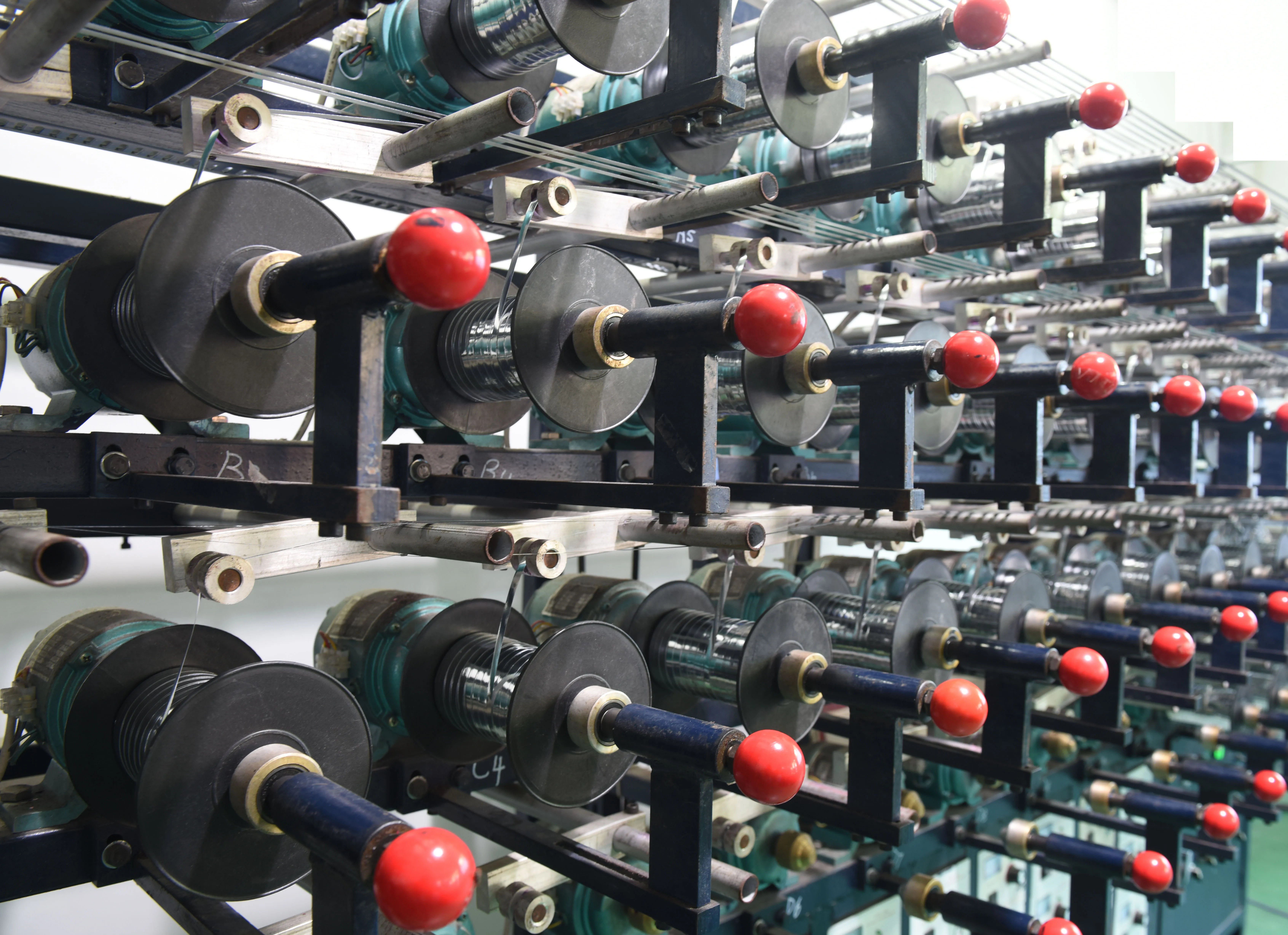 
China Factory Paper Roll Winding Machine Paper Slitting Rewinder 