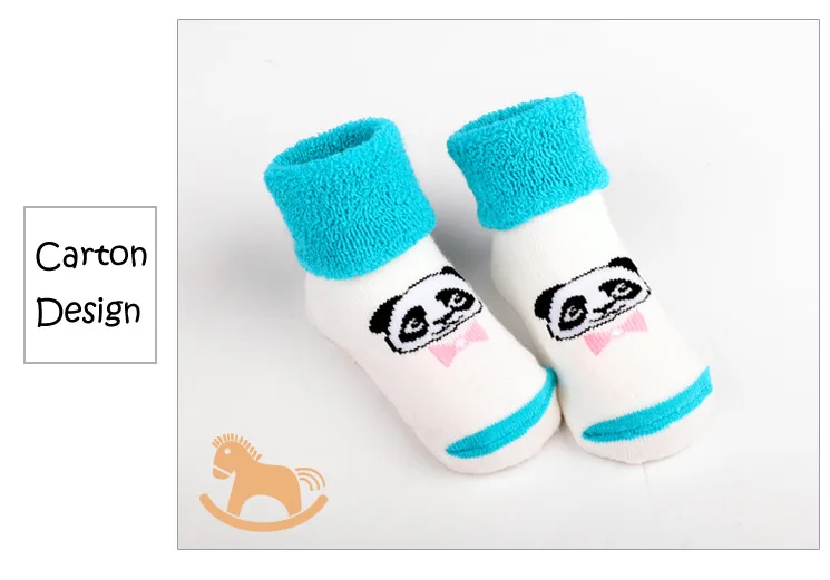 Hot selling  soft touch cartoon fashion socks custom cute pretty baby girls wearing socks knitted cotton warm soft socks