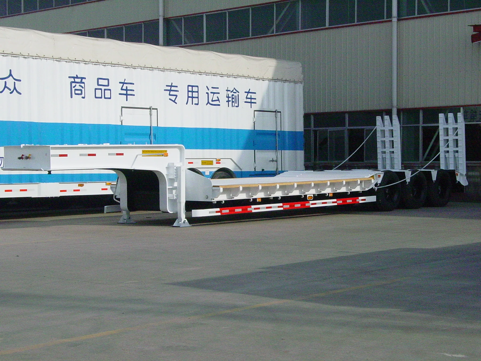 60ton bogie suspension bpw axle low bed semi trailer