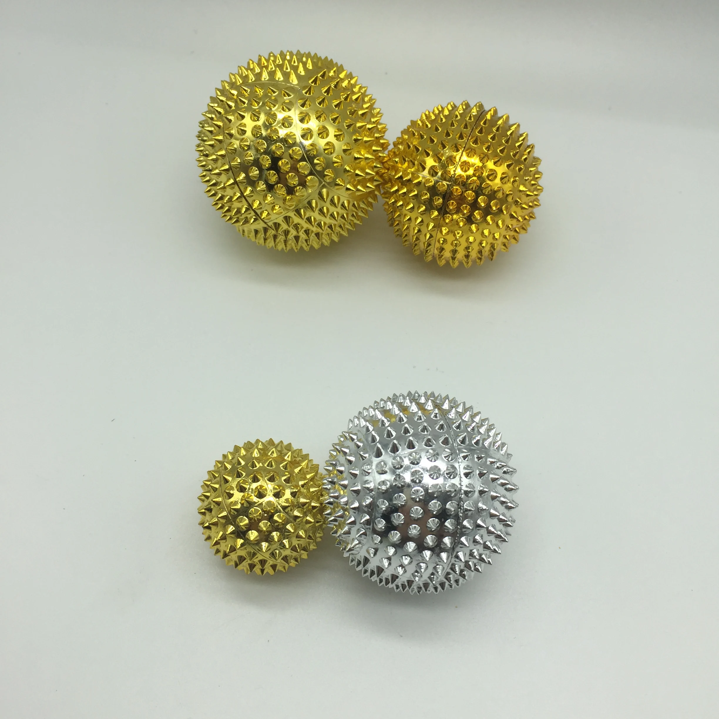 Handheld Magnetic Massage Ball Palm Spiky Massage Ball  Hand Massager Roller Ball Tissue Magnetic Plastic Hand Palm