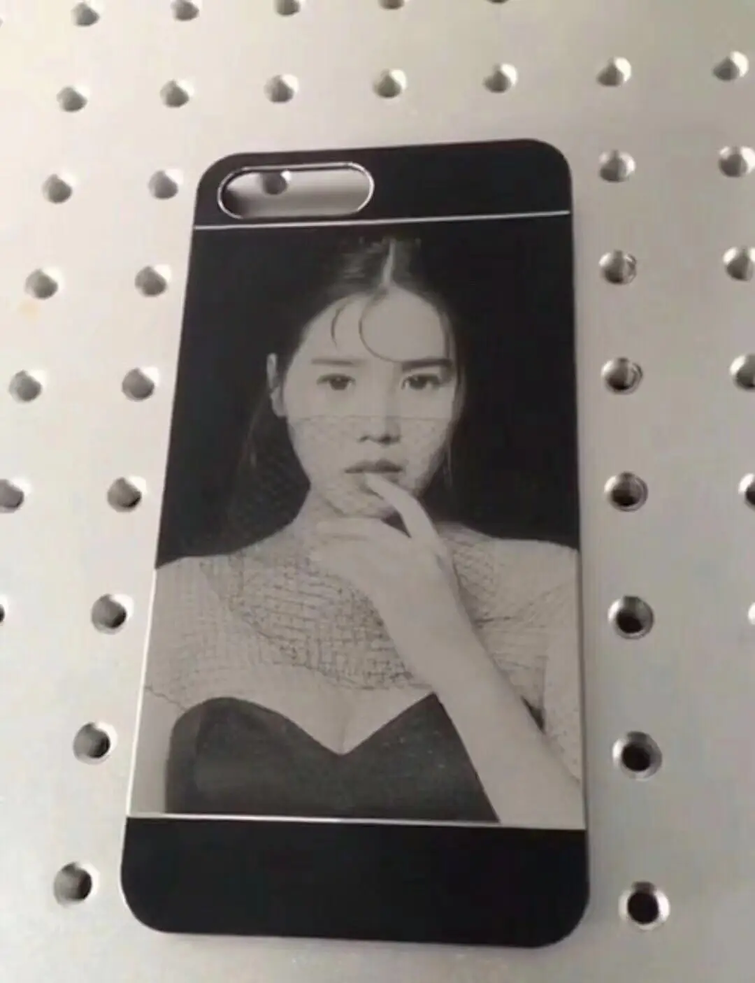 20W 30W  Raycus Fiber Laser Marking Machine ,Metal marking machine phone case marking Auto parts marking