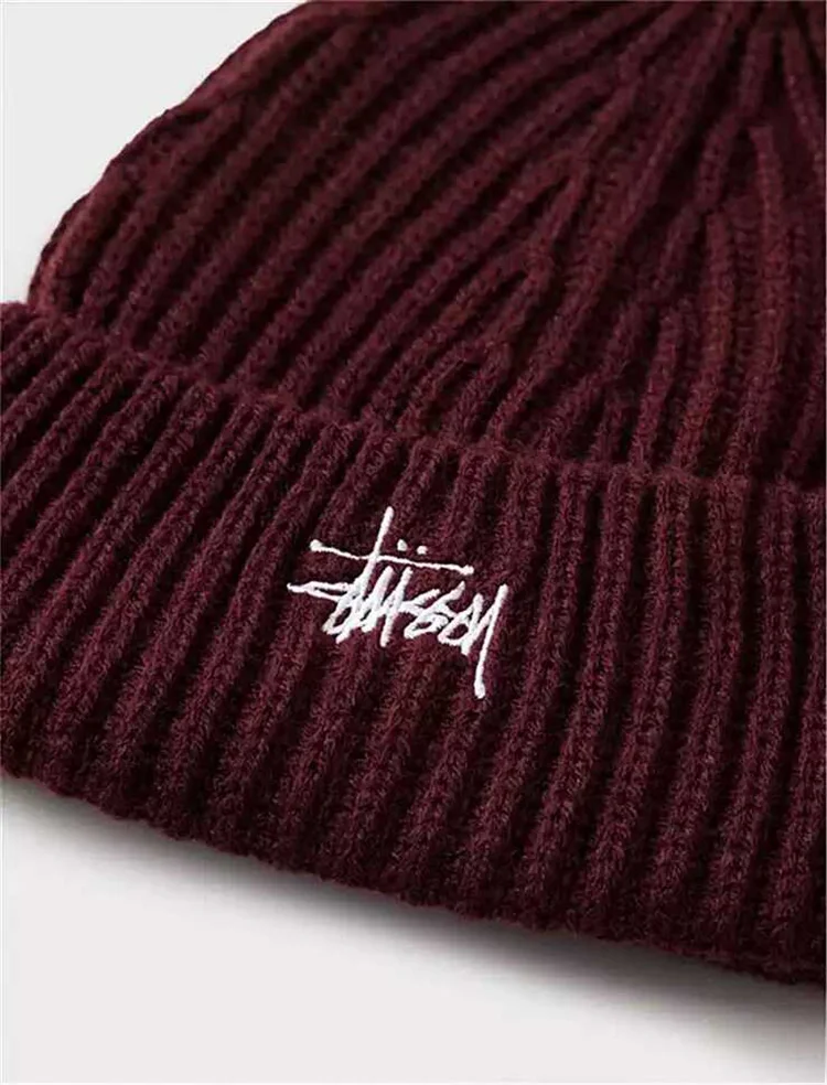 Зимние трикотажные облегающие шапки в рубчик для занятий спортом на открытом воздухе