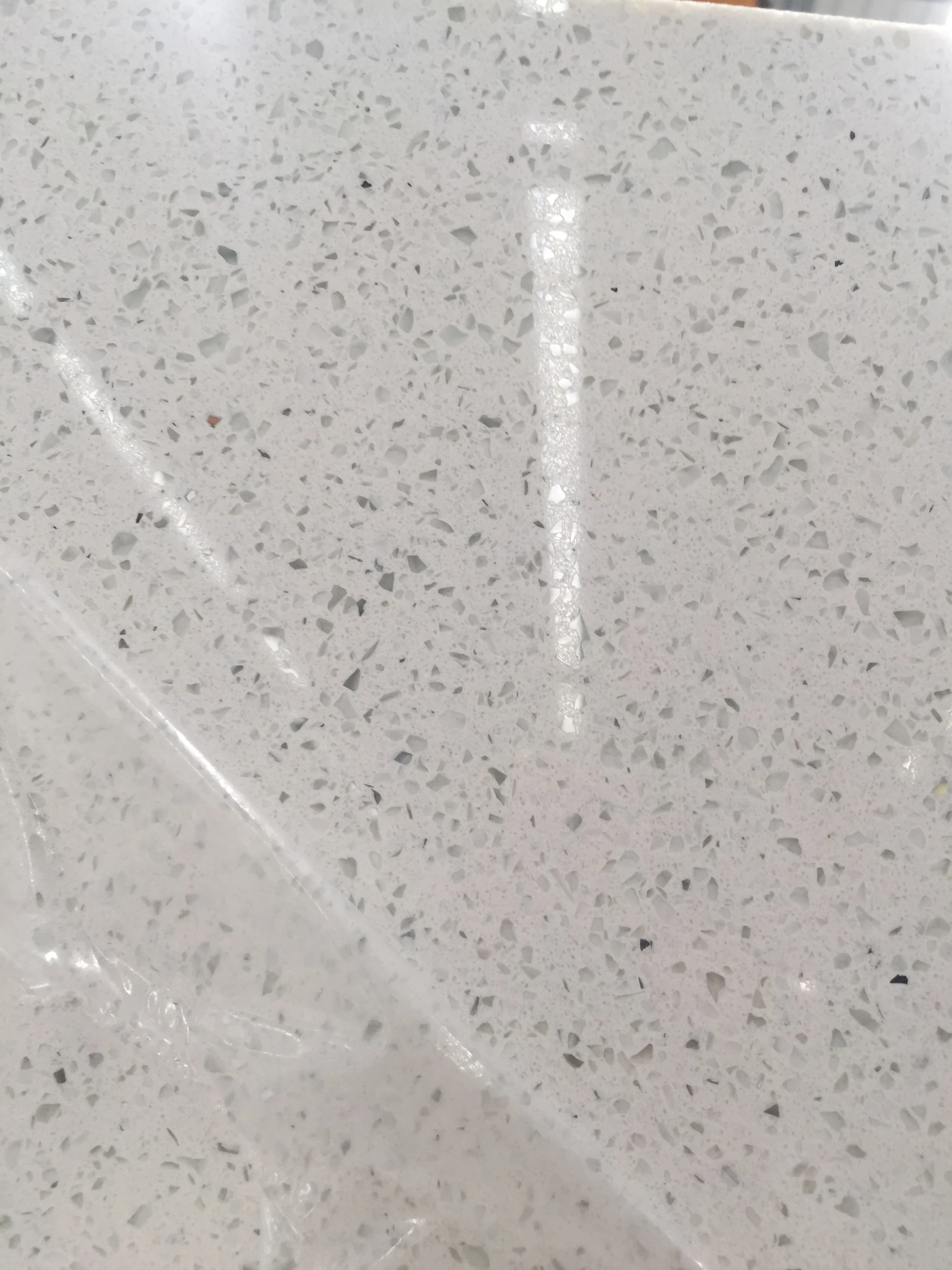 Polished Slabs with Multi-colors Artificial Quartz Wholesale Xiamen White Graphic Design Modern Villa Online Technical Support