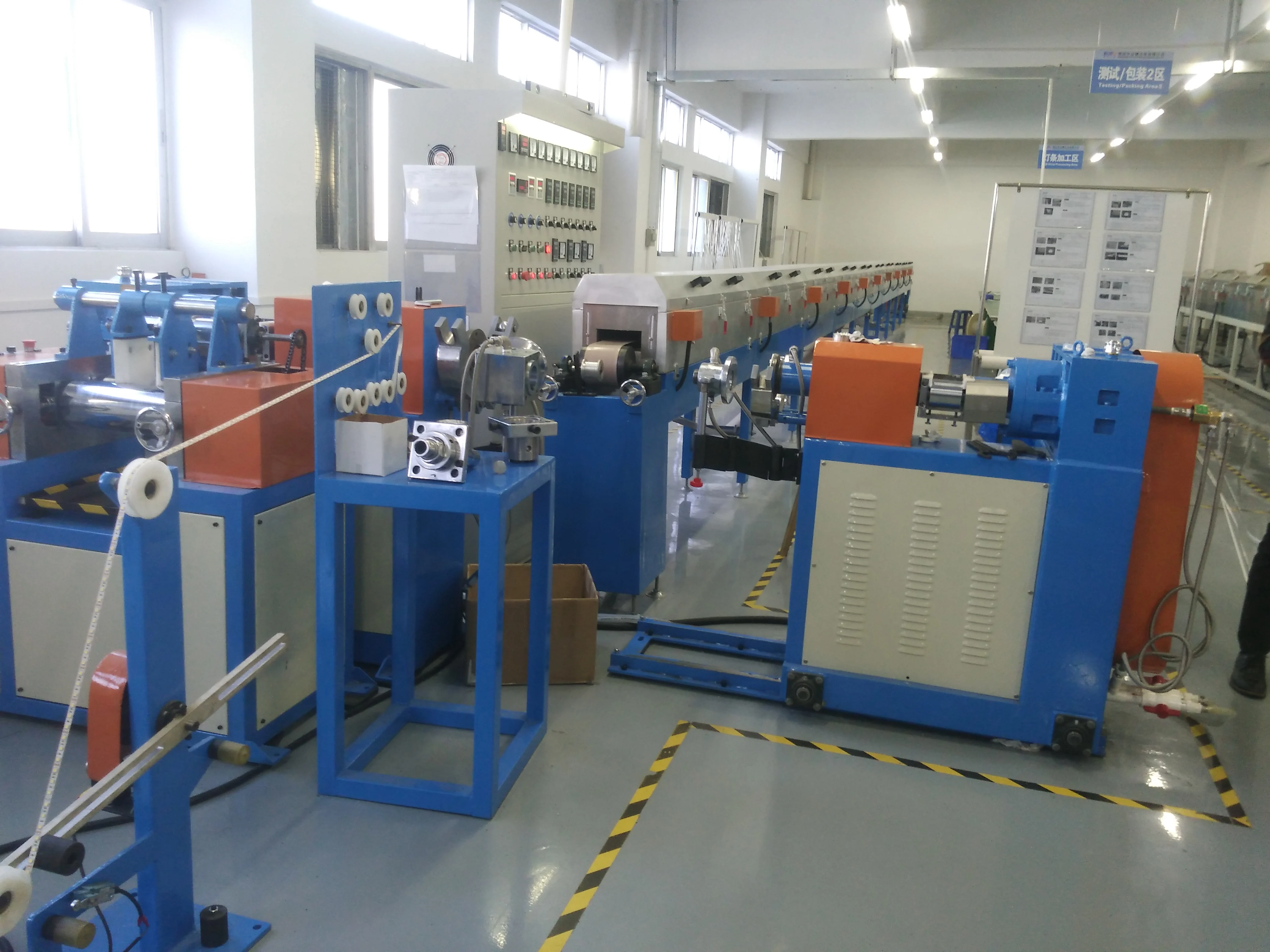 
5050 Double FPC IP65 IP67 IP68 Waterproof Silicone LED Strip Extrusion Line 