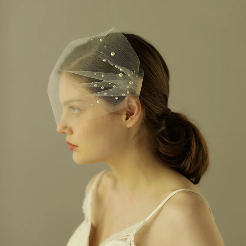 
New Designer Popular Birdcage Veils Face Short White Wedding Veils Cheap Simple Elaborate Netting Bridal Veils with pearls 
