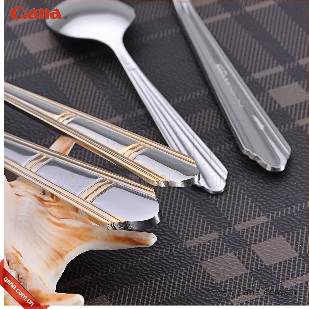 QANA Factory wholesale OEM Arabic style cutlery set high grade wedding gift gold plated cutlery set with wooden leather case