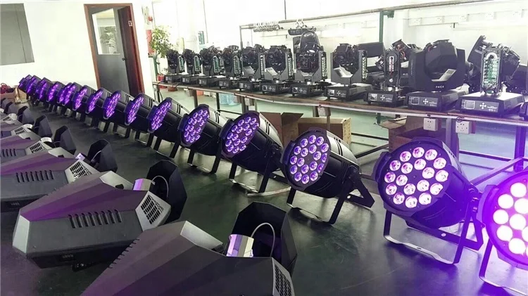 Stage light 18*18W RGBWAUV 6in1 Indoor Par Can LED par light