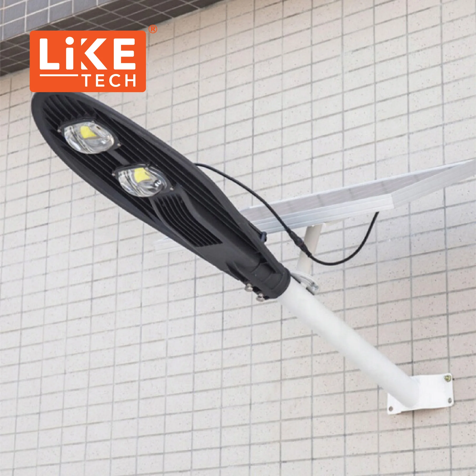 LikeTech Die Cast Led Light 100W Rocket Design BIG COB Solar Street Light Industrial commercial use for government projects