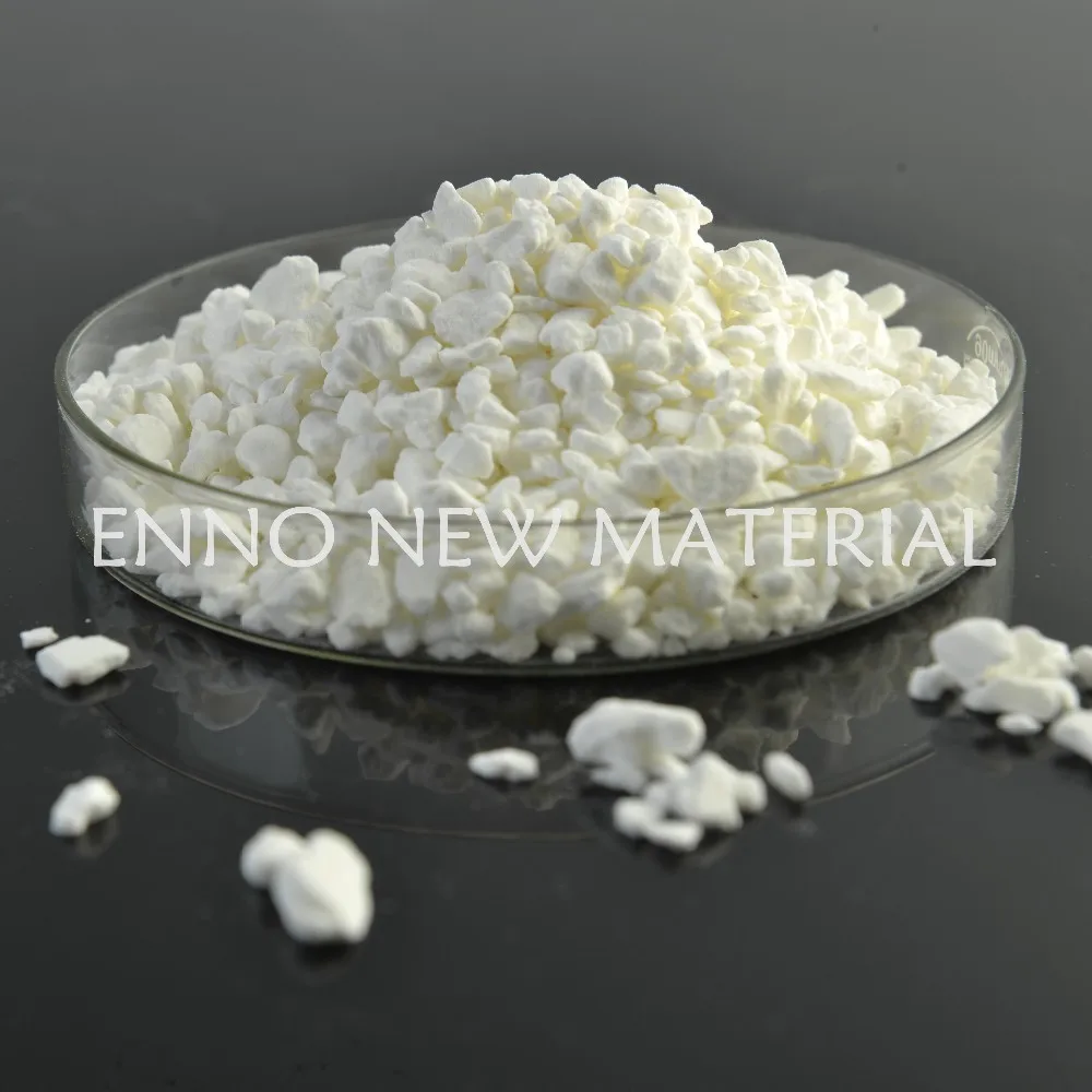 
 Snow melting agent white granular driveway salt de - icing salt ice melt agent  