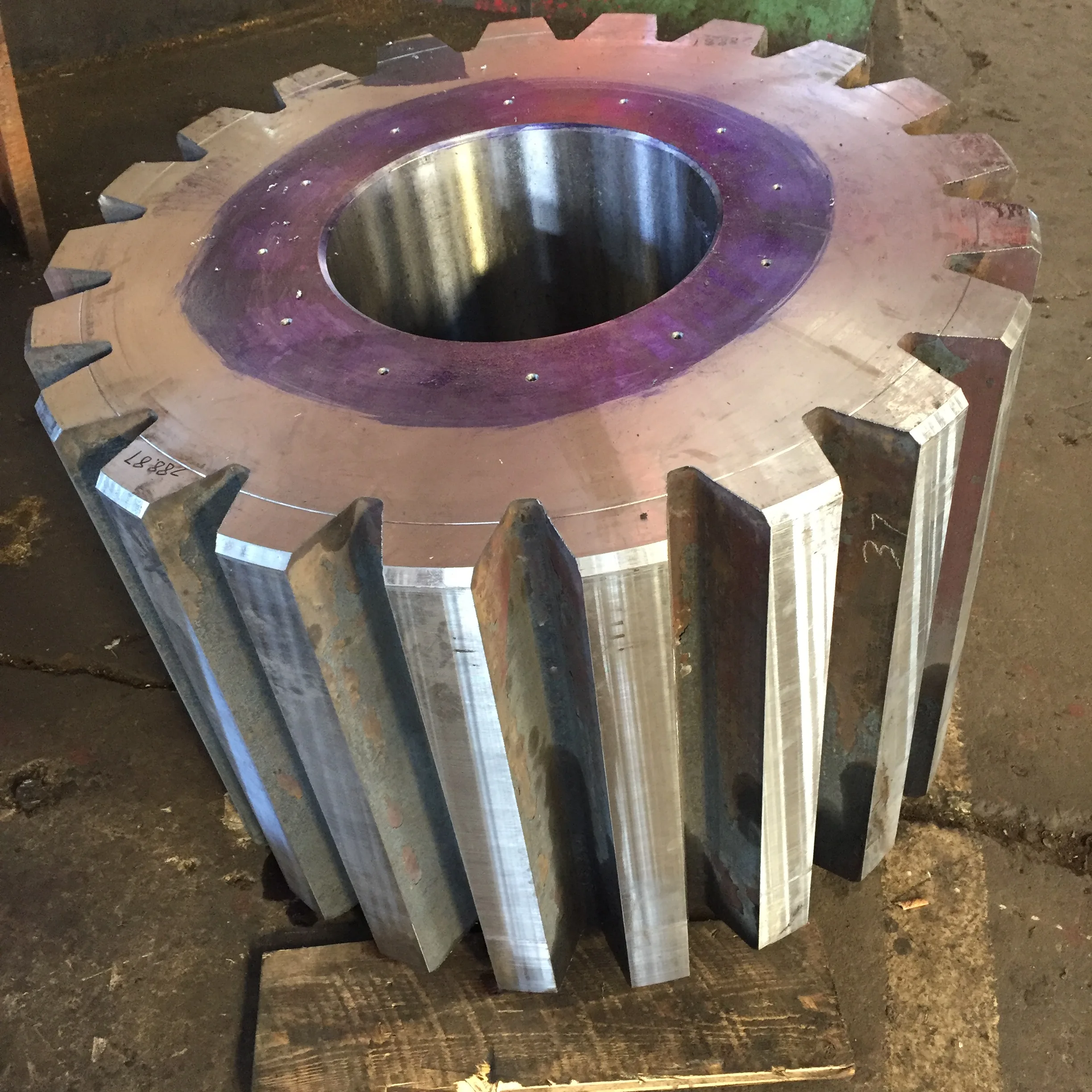 Подвергая механической обработке ковки стали цемента мельница двойная винтовая зубчатая по индивидуальному заказу, высокое качество, кольцо и эвольвентные шестерни шпоры металла спирального конического зубчатого колеса