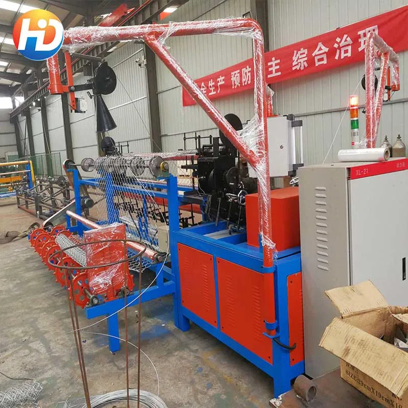 Heavy Duty Automatic Cyclone Fence Mesh Machine / Chain Link Hot Dipped Galvanized Fence Machine