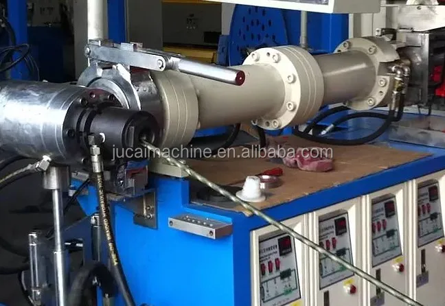 Экструдер для резинового шланга