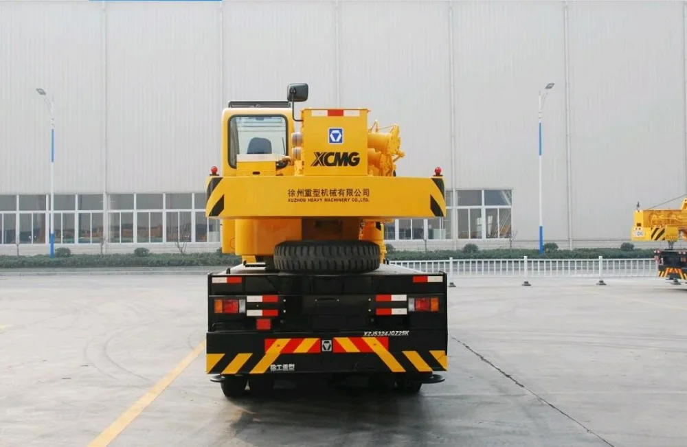 China manufacturer 25 ton mobile truck crane QY25K-II hydraulic arm crane for trucks