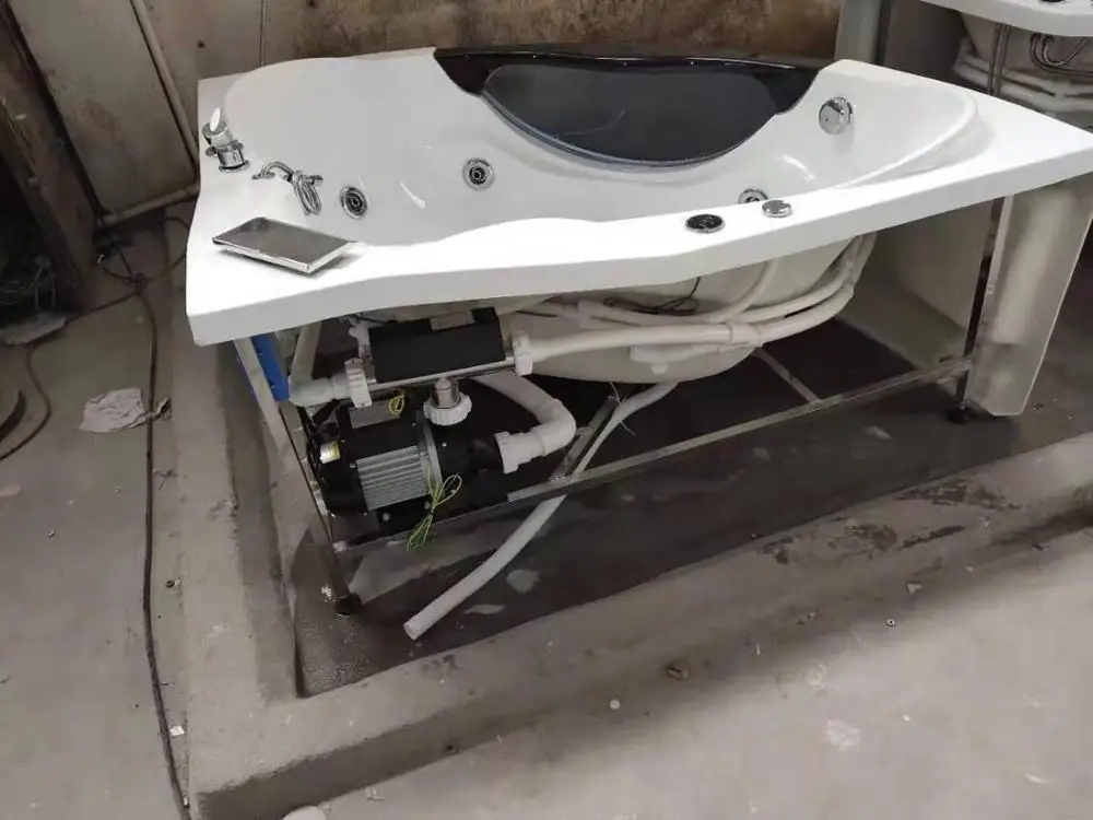 Factory supply K-8903A corner shape freestanding acrylic bath tub massage bathtub with faucets