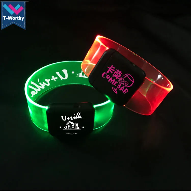New Arrivals Magnet Clasp Laser Engrave LOGO Glowing  LED Bracelet Light Up Bangle