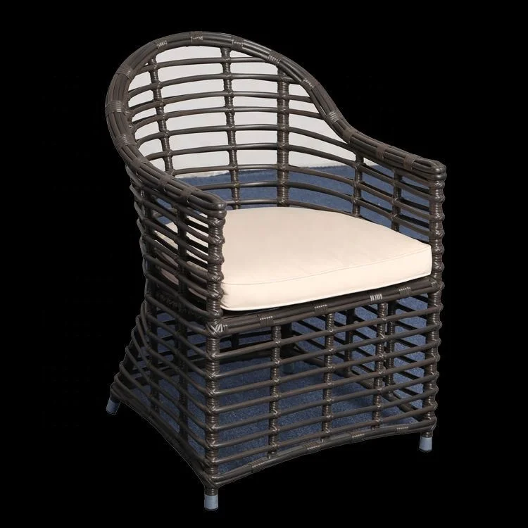 Yinzhou Living Plastic Woven Weaving Outdoor Ratan Furniture Patio Table And Chairs Rattan Furniture Garden