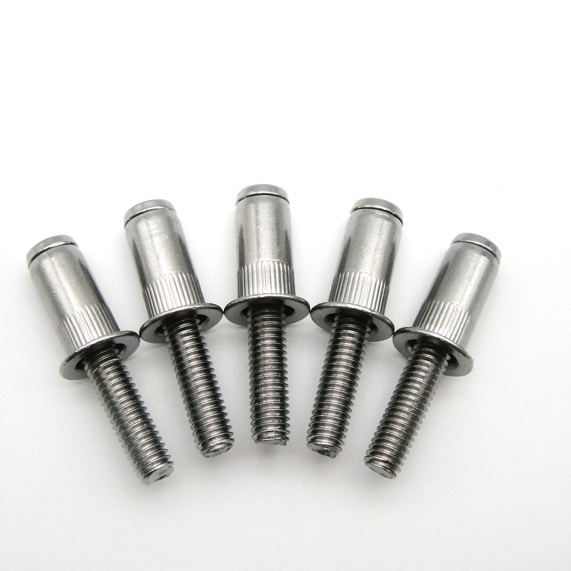Hot Selling M6 Zinc Plated Low Carbon Steel Iron Round Head Solid Rivet Rivets For Wheels