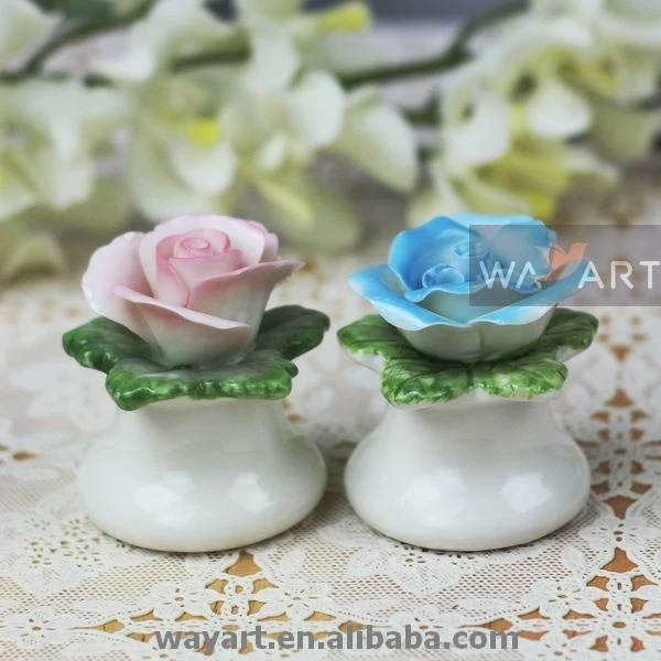 
Фарфоровые цветы форме соль и перец шейкер 