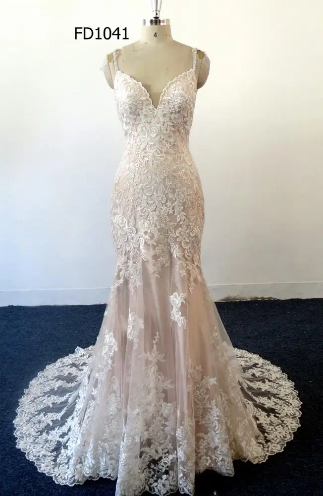 Bohemian Sexy spaghetti strap Beach  lace bridal gowns Low back fashion wedding dresses