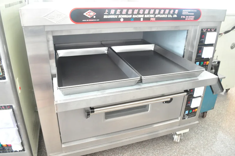 Industrial automatic Double Decks 4 Trays Electric  gas Bakery Equipment/Bread Oven/Pizza Oven factory