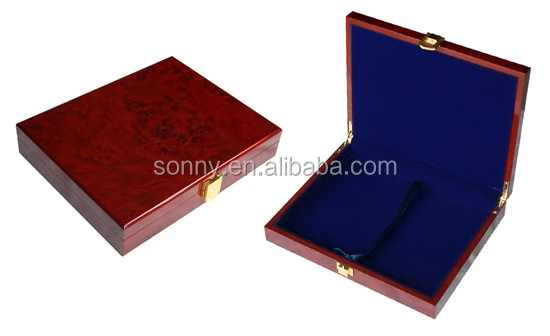 Luxury Glossy Lacquered Wooden Coin Box Medal Box Badge Display Box