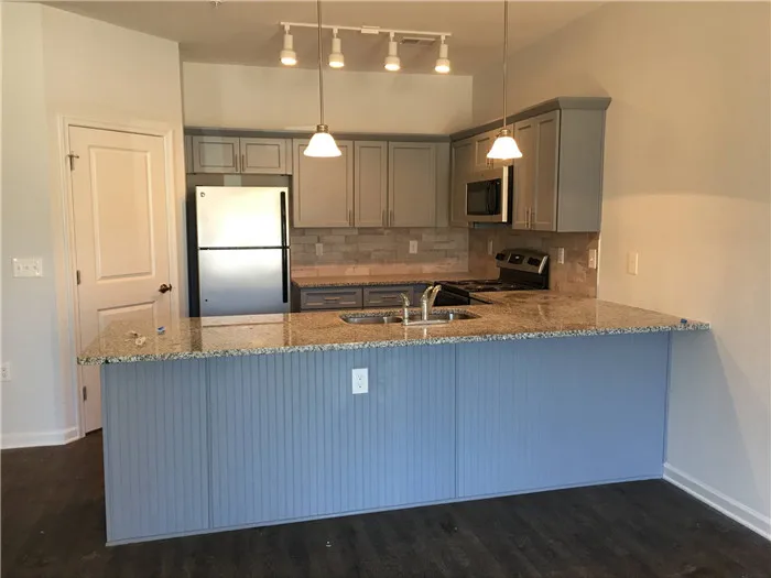 Shaker style kichen cabinet design