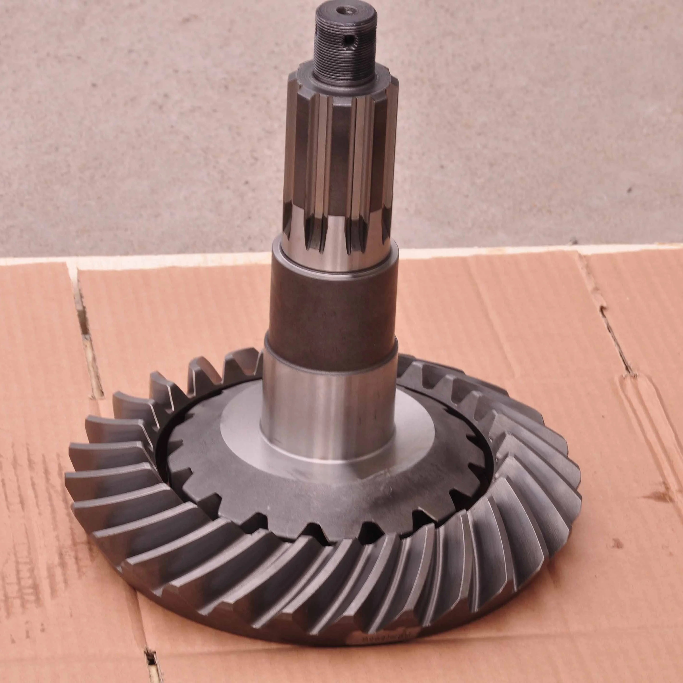 Modern Design Crown Wheel and Pinion Bevel Gear With Spline