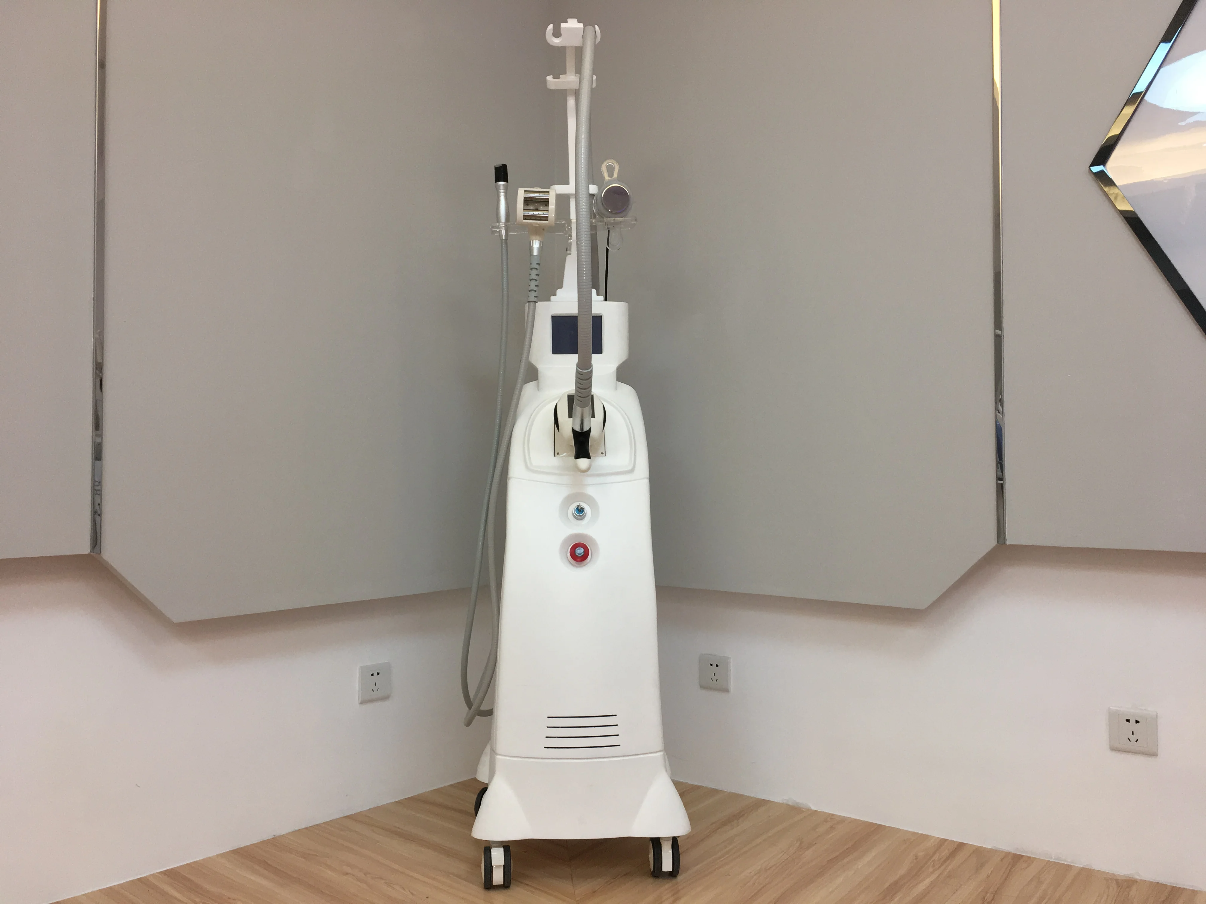 Ultrasonic Cavitation Vacuum BIO RF Liposuction Fat Losing Machine / New V8 Extreme Shaping Instrument