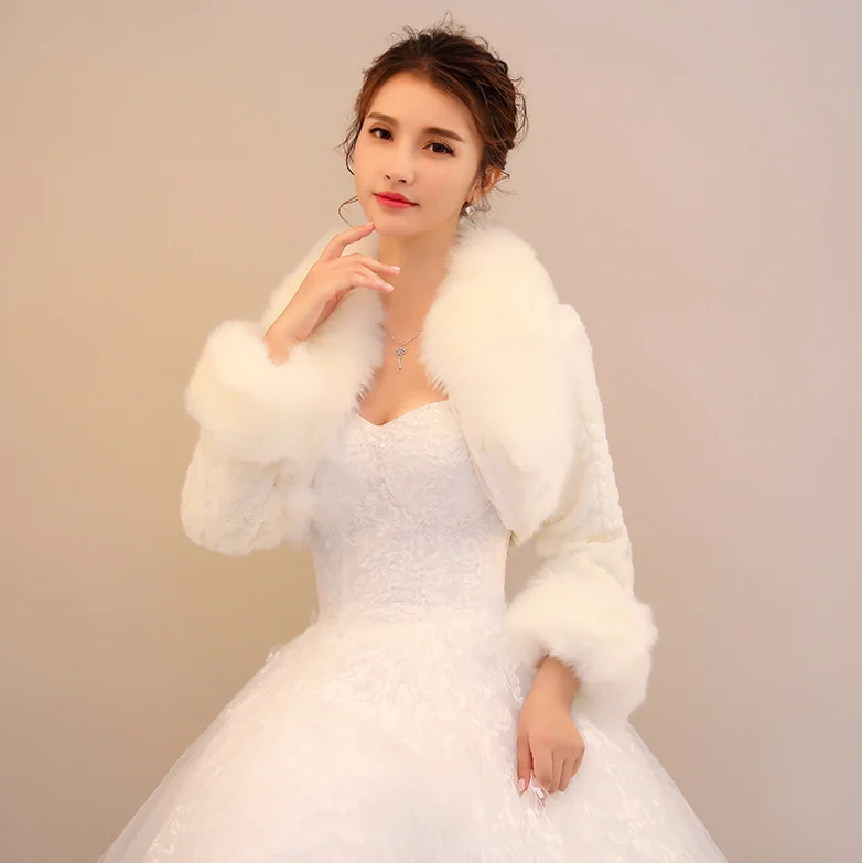 
white Faux fox fur shawl for wedding evening winter cape wrap 