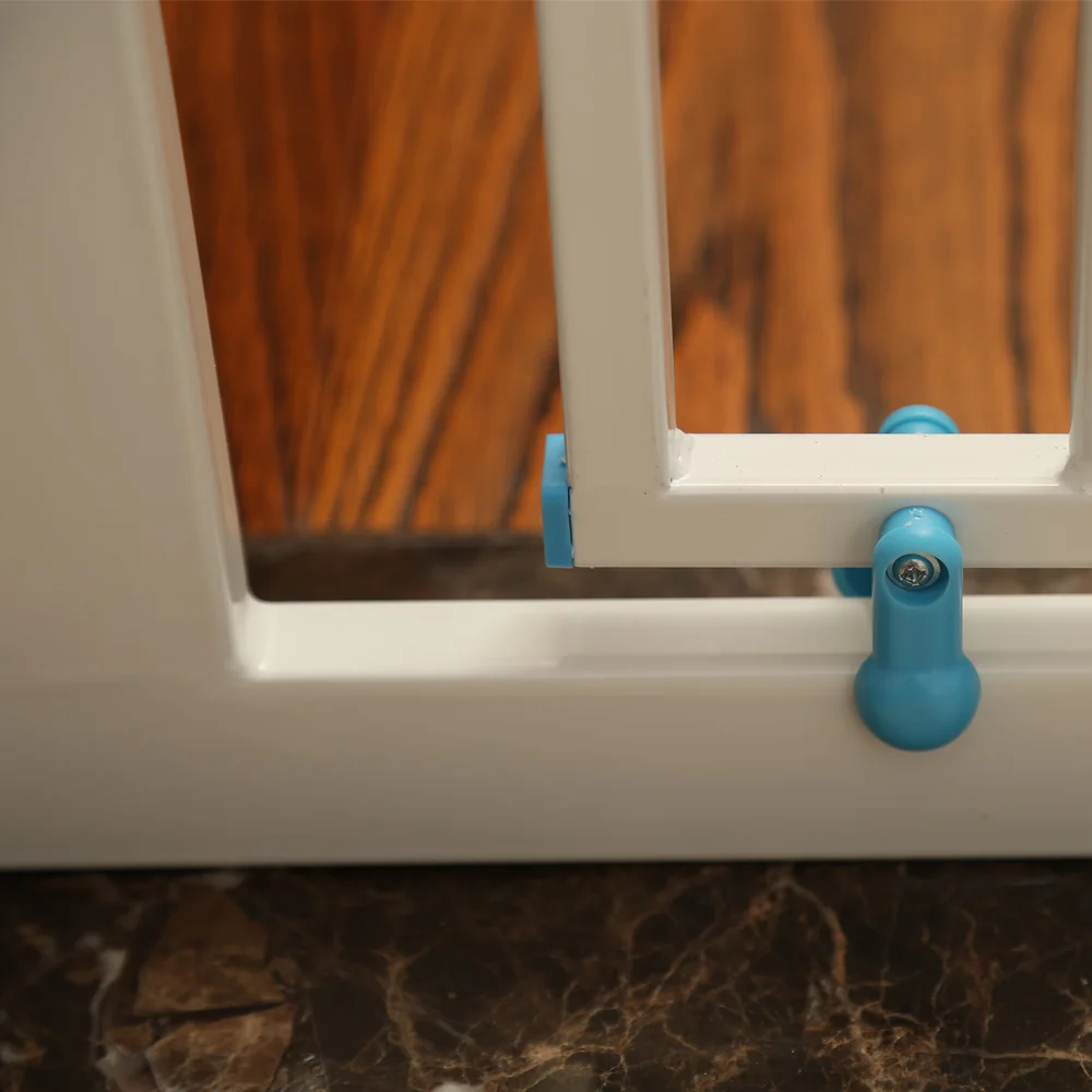 Auto Close Expandable child safety fence  Baby Door Fence Safety Gate For Stairs Child Safety Door Baby Barrier