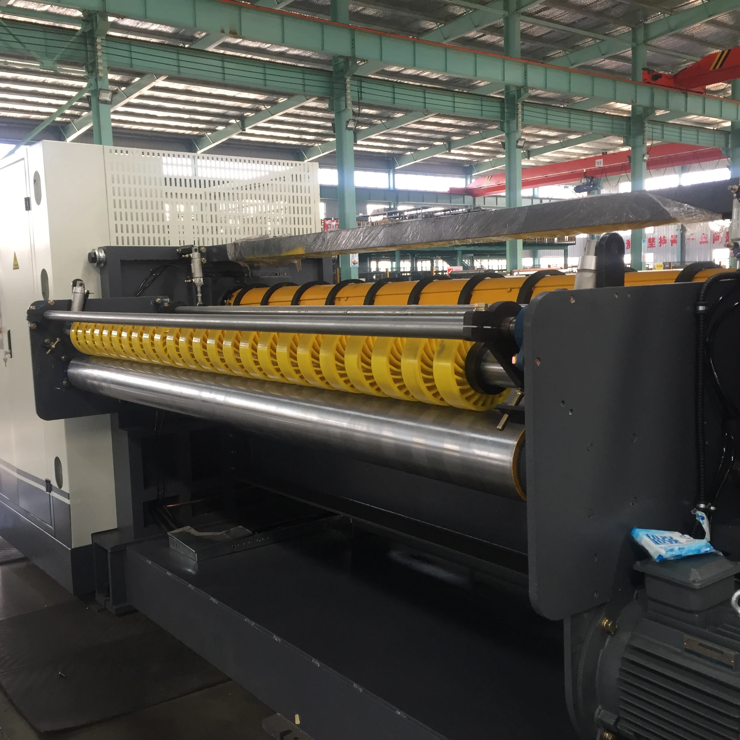 China famous factory corrugated paper carton box cutting machine product line