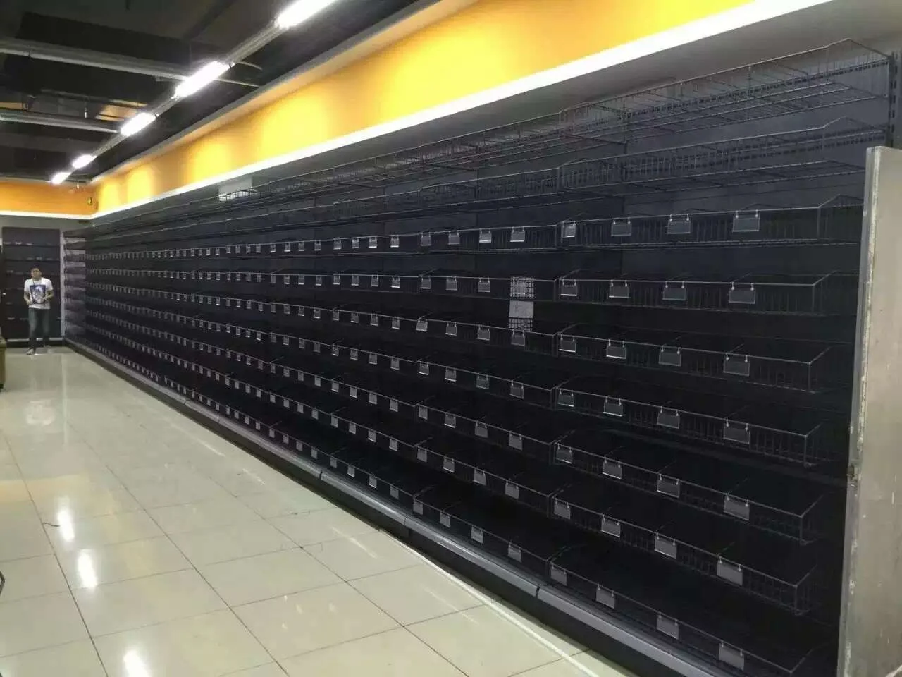 Guangzhou Factory Cold-Rolled Steel Retail Shelves, Standard Supermarket Wall Shelving, Single-sided Grocery Store Display Shelf