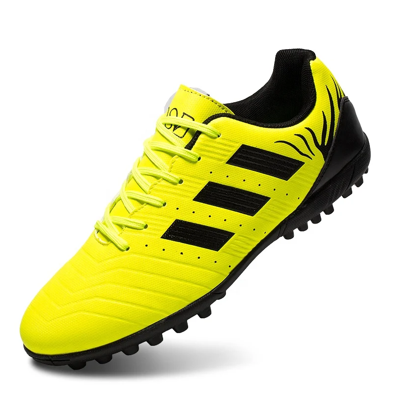 
China factory wholesale cheap men sport football soccer shoe indoor sepatu futsal 