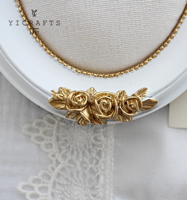 Креативная мягкая фоторамка в европейском стиле с золотыми серьгами