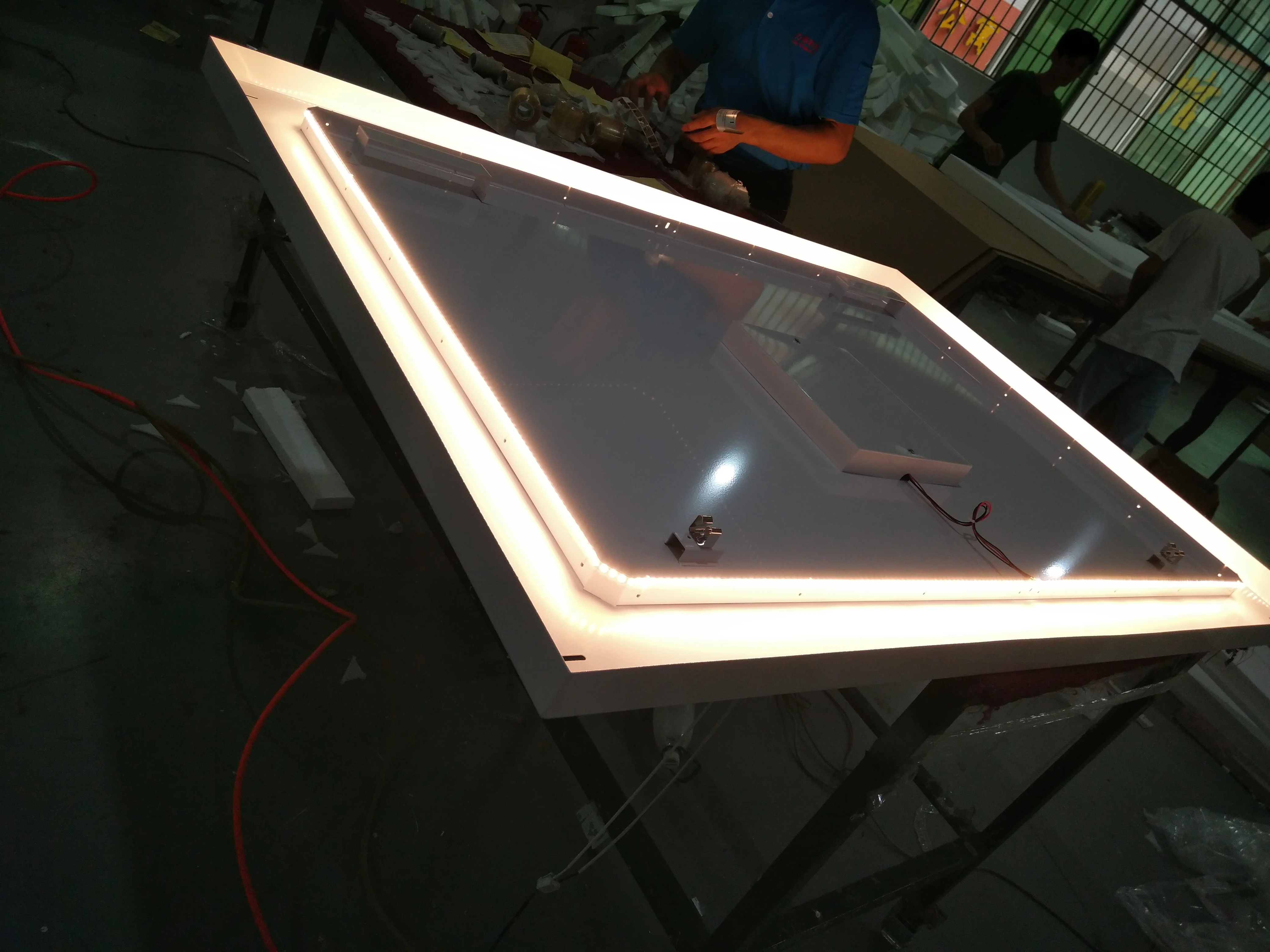 High Quality Home Decoration Hotel Luxury Mirror with Night Light