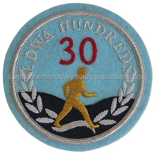  Значки с вышивкой вручную