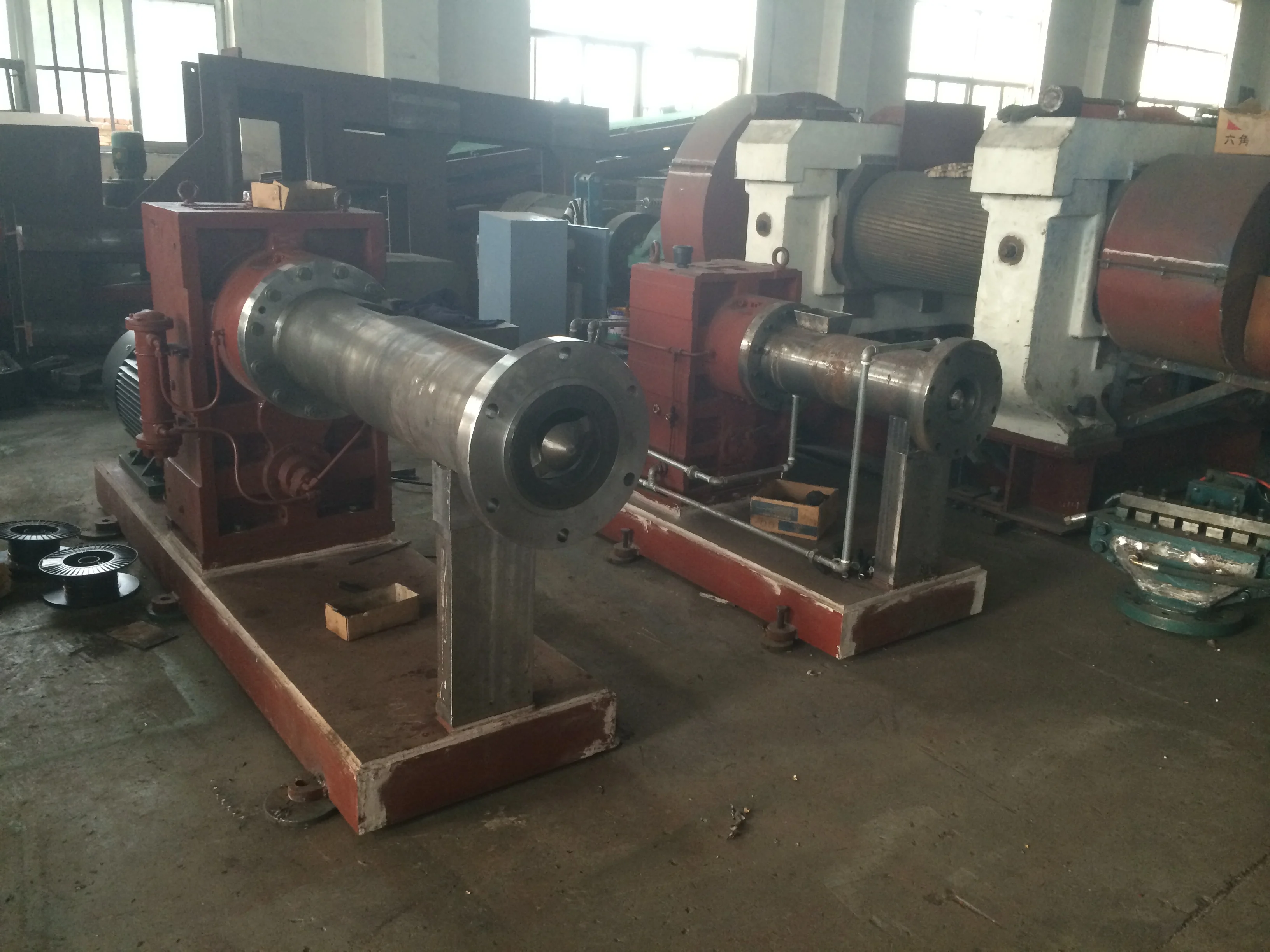 
rubber extruder for rubber tube, hot or cold feeding 2 types 