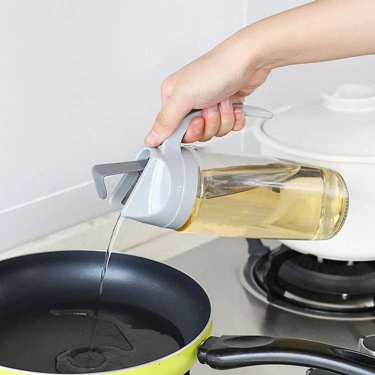 Best Seller Creative Design PP Resin Silicone Glass With Handle Kitchen Accessories Leakproof Bottle Seasoning Tank